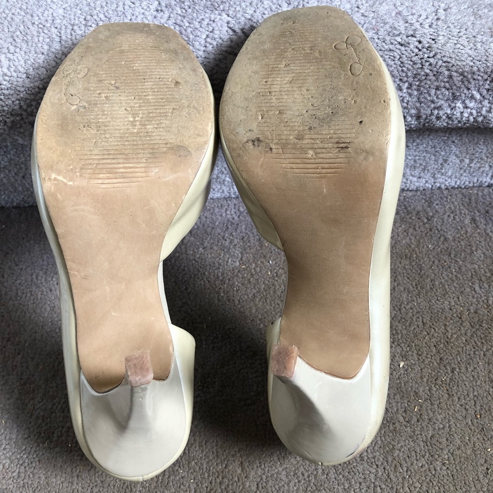 Heels - Picture 2 of 6